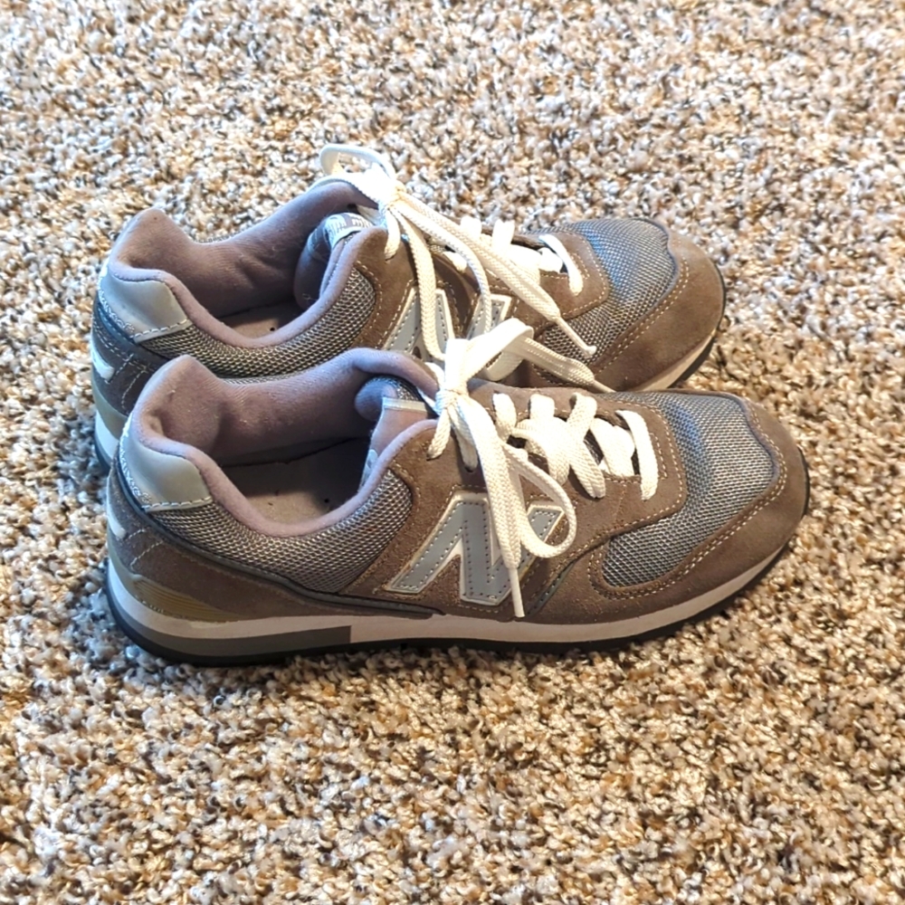 Women's 595 New Balance tennis shoes